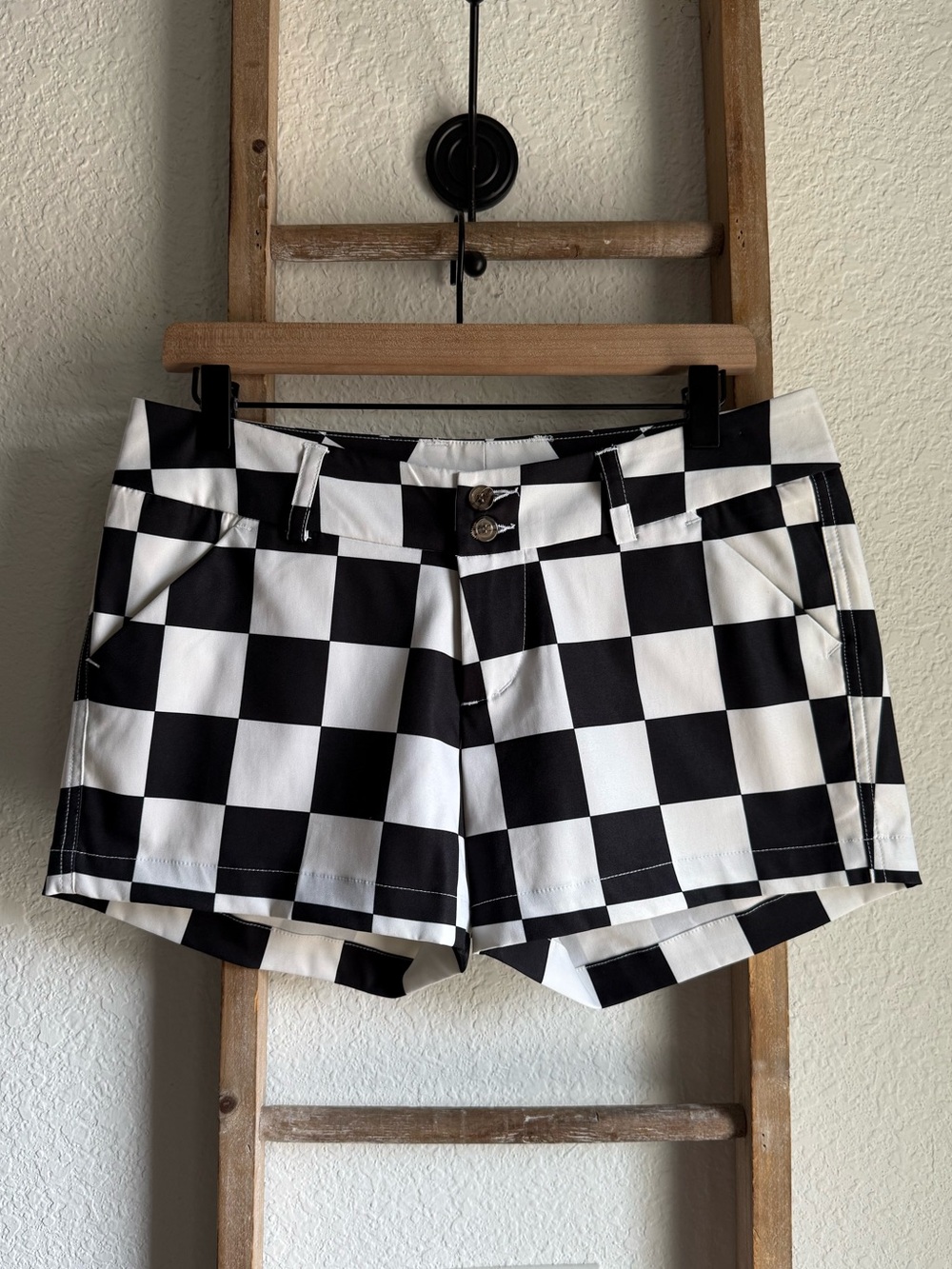 Loudmouth Checkered Blk & White Racing Style Golf Shorts Mid Rise sz: 6 women’s